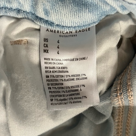 American Eagle Ripped Short Jean Shorts - Picture 4 of 4